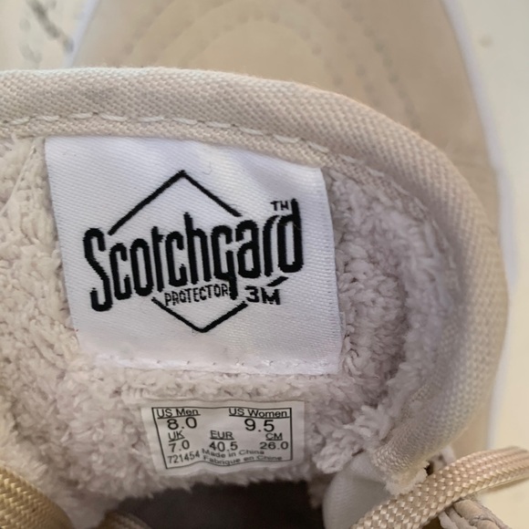 Vans SK8 hi MTE Cream Suede Fur Lined High Top with Scotch guard protection - Picture 6 of 7